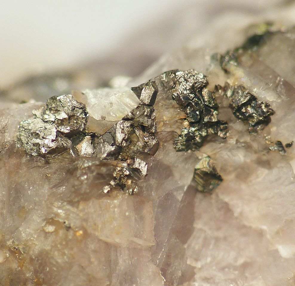 Cattierite specimen - rock identification