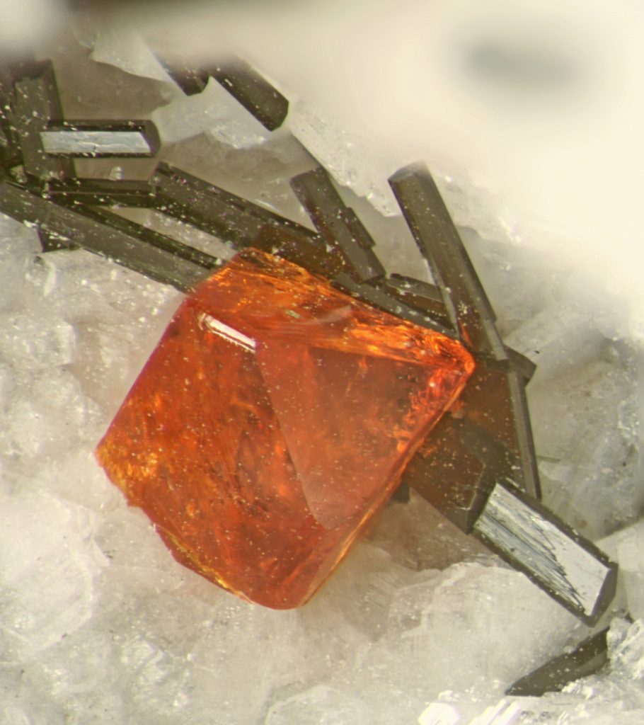 Ferrokentbrooksite specimen - rock identification