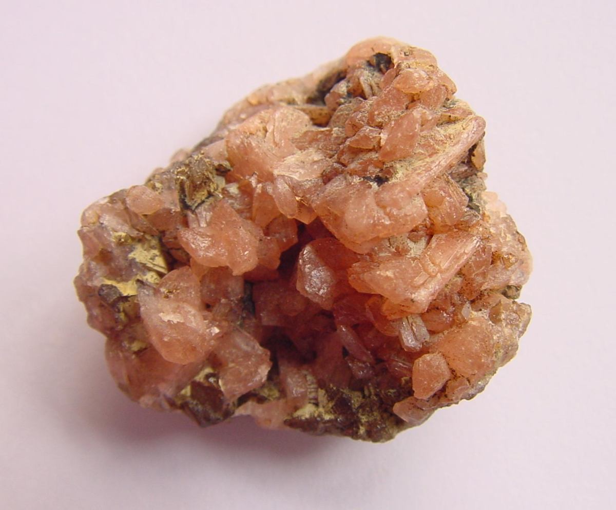 Hureaulite specimen - rock identification
