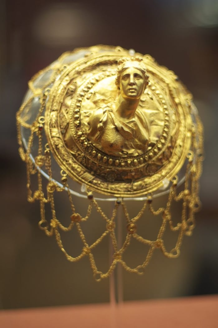 Jewellery specimen 3