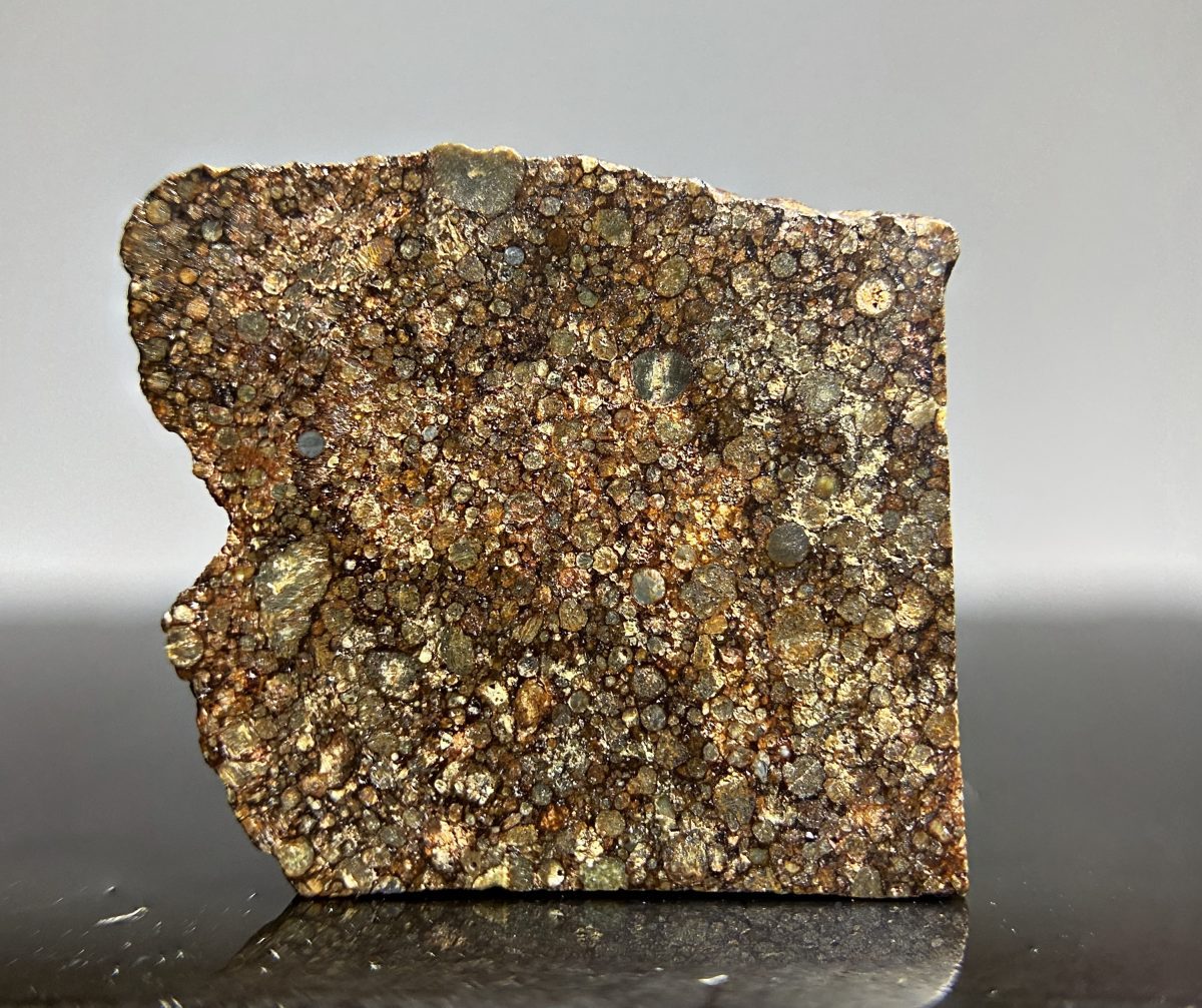 Meteorite specimen - rock identification
