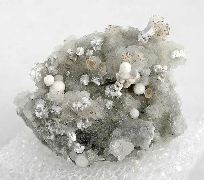 Strontianite specimen 2