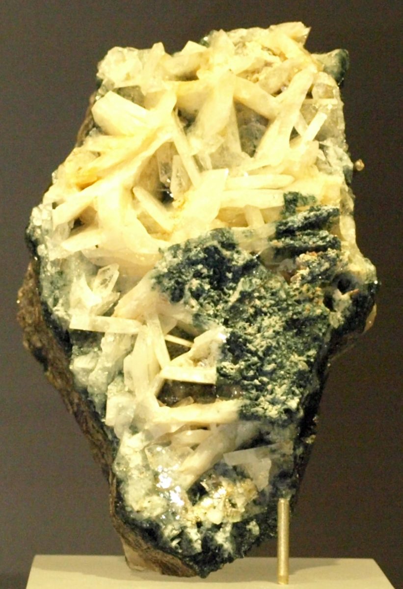 Whitlockite specimen - rock identification