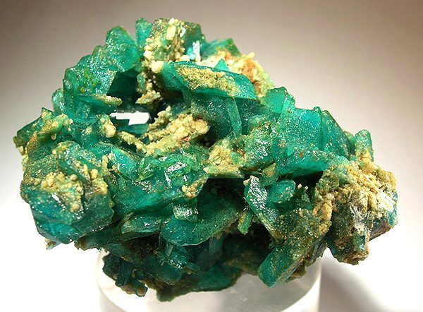 Kröhnkite specimen - rock identification